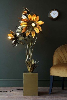 rockettstgeorge_4_leaf_floor_lamp_lifestyle_on_lowres
