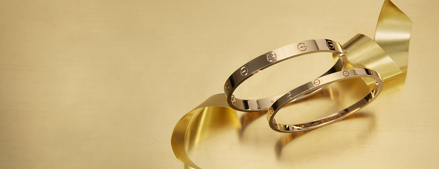 Unforgettable gifts for her