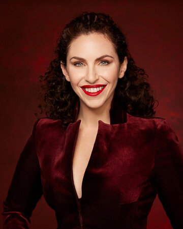 Sekonic_Lindsay-Adler_Headshot